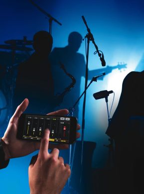 Цифровий мікшерний пульт Soundcraft Ui12 5056215 фото